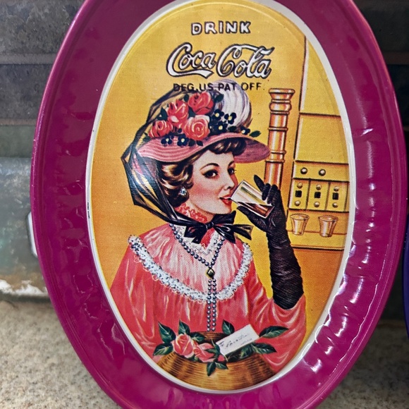 Vintage Mini Coca Cola Metal Tray Set - 4 - Picture 4 of 12